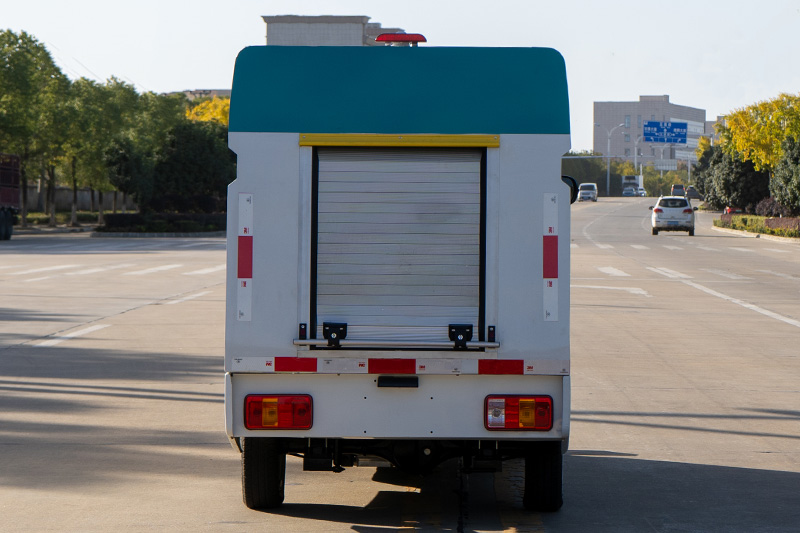 小神童纯电路面养护车